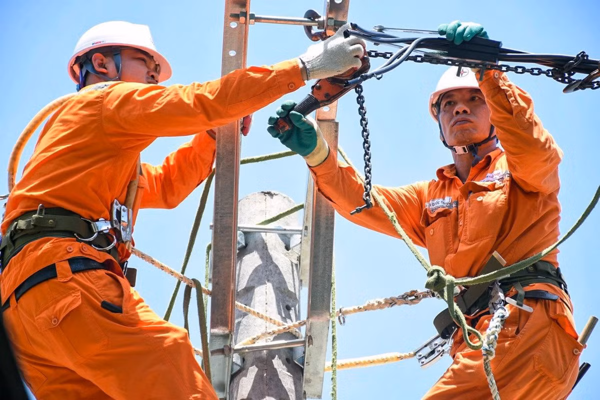 Lich cat dien Ha Noi ngay 21/8: Tang ca thoi gian va khu vuc mat dien