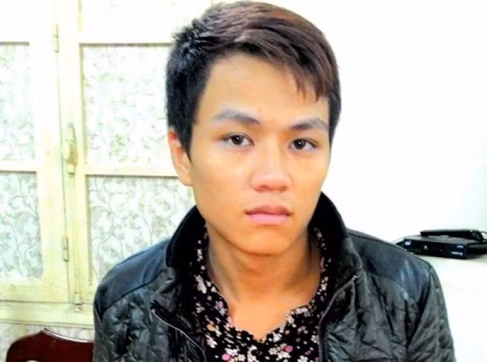 Các trinh sát của Đội Điều tra trọng án (Phòng Cảnh sát hình sự) đã yêu cầu người nhà gửi ảnh, căn cước công dân của anh Trọng để xác minh. Ngày 29/11/2015, đối chiếu các đặc điểm nhận dạng, các điều tra viên khẳng định nạn nhân chính là anh Trần Văn Trọng. Anh Trọng vốn là lao động tự do, thường xuyên không về nhà. Chỉ 2 ngày sau đó, lực lượng Công an đã bắt được kẻ thủ ác là Nông Văn Mạnh (SN 1994), bạn cùng quê với anh Trọng. Thời điểm bị bắt, Mạnh vẫn sinh hoạt bình thường tại nhà trọ như không hề có chuyện gì xảy ra.