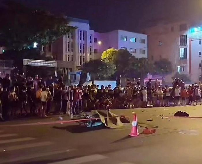 Tai nạn giao thông lúc trong đêm, 1 công an tử vong ở Hà Nội Tai nan giao thong luc trong dem, 1 cong an tu vong o Ha Noi