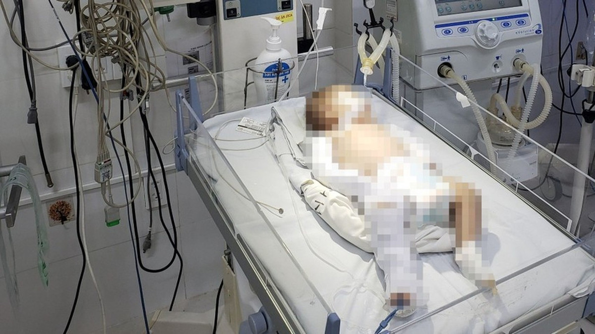  Bắt nghi phạm bạo hành bé gái hơn 2 tháng tuổi: Ngày 21/5, Công an tỉnh Lâm Đồng cho biết đã bắt giữ Trần Hoài Thương (33 tuổi, ngụ số 3E Thông Thiên Học, phường 2, TP Đà Lạt) để điều tra hành vi cố ý gây thương tích. Thương được xác định là người trực tiếp bạo hành cháu bé 2 tháng tuổi, con của người tình là chị Nguyễn Phúc Hồng Ân (22 tuổi, ngụ 21/2A đường Trần Phú, phường 3, TP Đà Lạt) dẫn đến đa chấn thương nội sọ, gãy xương cẳng tay, gãy xương đùi, gãy xương cẳng chân, suy thận cấp, suy gan.