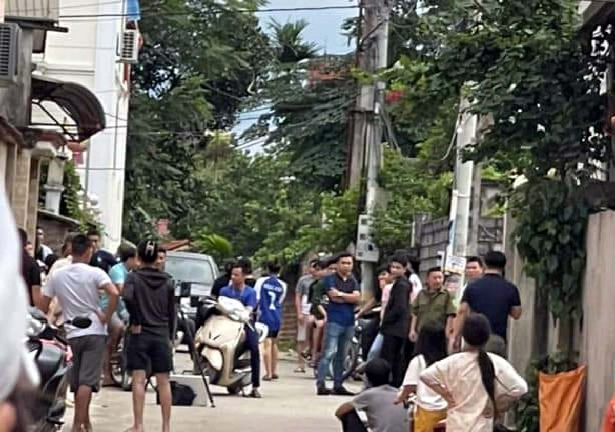  Đâm bạn tử vong vì đòi nợ 2 triệu đồng không được: Trưa 5/7, Nguyễn Trắc Nghiêm (SN 1993, xã Hữu Văn, Chương Mỹ, Hà Nội) đến nhà anh T. (SN 1993) đòi số tiền 2 triệu đồng T. đã nợ trước đó. Khi gọi điện anh T. không nghe máy khiến Nghiêm nổi giận, cầm một con dao đứng ở cổng nhà T. Trong lúc bực tức, gặp nạn nhân ở cổng nhà, Nghiêm dùng dao đâm khiến nạn nhân tử vong. 