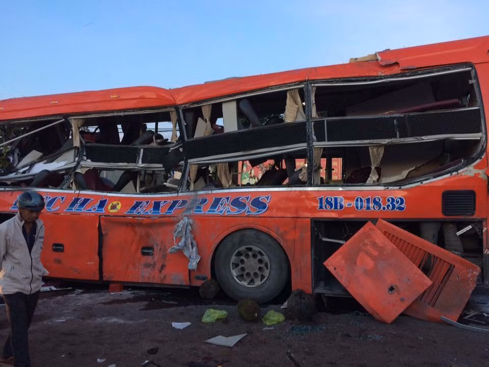 Dien bien moi tai nan nghiem trong tai Gia Lai khien 13 nguoi chet