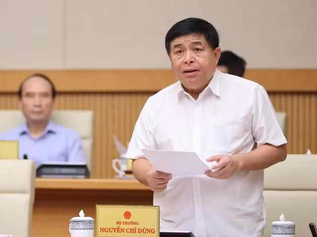 Bo truong Nguyen Chi Dung: Tang truong GDP quy I vuot kich ban de ra