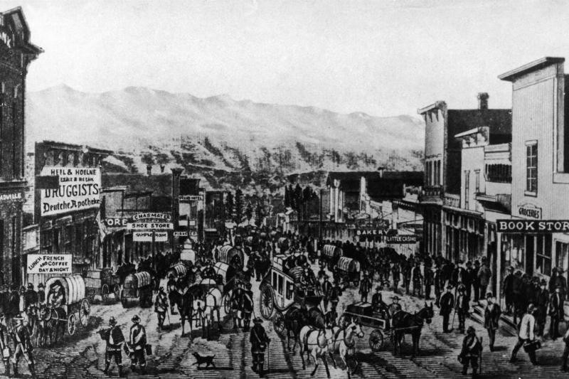 Marion là một góa phụ. Bà quyết định ở lại Garnet vì không có gia đình và không còn nơi nào để đi. Bà đã chứng kiến những sự thay đổi, thăng trầm của Garnet và những gia đình đến và rời đi khỏi thị trấn trong suốt nhiều năm.