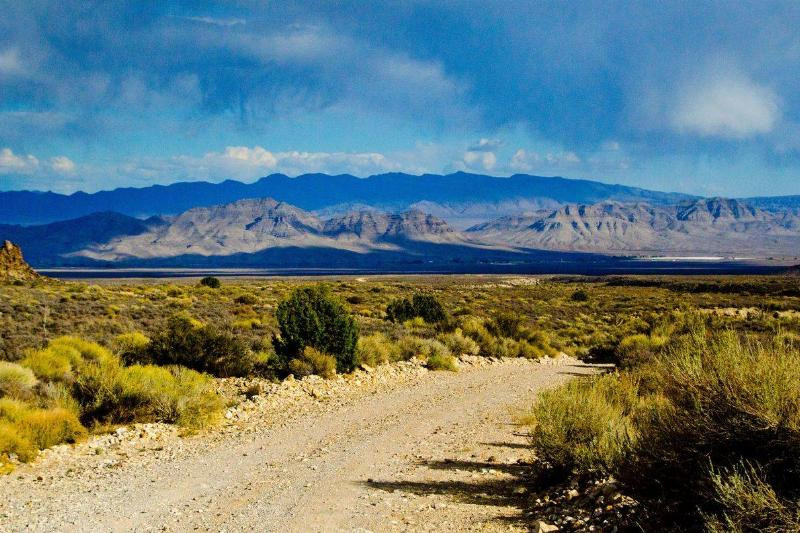 Kết quả quả, nhiều tòa nhà ban đầu có cấu trúc không vững chắc. Sau khi tài nguyên được khai thác, mọi người rời khỏi thị trấn này nhanh như khi họ đến.