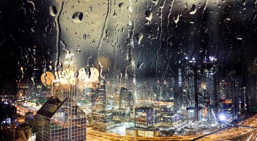 8. Dubai có lượng mưa hạn chế. Thành phố này chỉ có mưa trung bình 25 ngày mỗi năm và nắng chiếu 12 giờ mỗi ngày vào tháng 6 và 8 giờ vào tháng 1. Ảnh: AM.