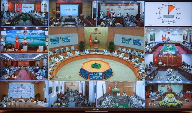 Thu tuong chu tri phien hop Chinh phu thuong ky thang 3 va Hoi nghi truc tuyen voi dia phuong-Hinh-2