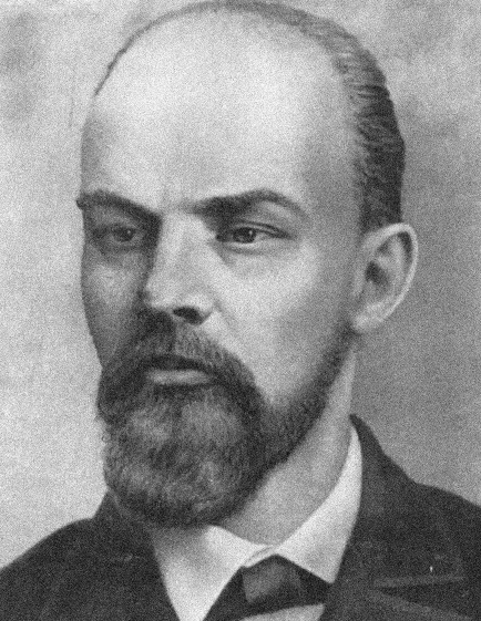 Ông cũng là người sáng lập ra Quốc tế Cộng sản; đồng thời lãnh đạo nhân dân Nga tiến hành cuộc Cách mạng tháng Mười Nga 1917, thành lập ra Nhà nước công nông đầu tiên trên thế giới do Đảng của giai cấp vô sản lãnh đạo.