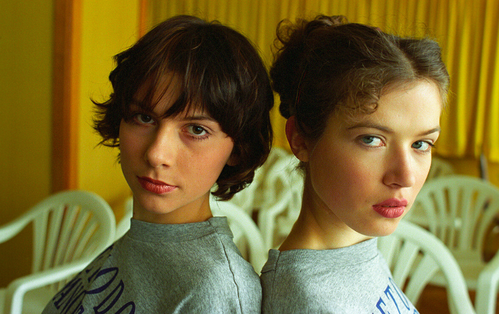 Moscow khi đó tổ chức những tuần lễ "haute couture" và các cuộc thi sắc đẹp quốc tế đầu tiên...