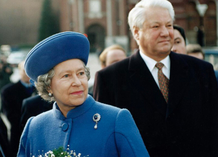Một trong những sự kiện quan trọng nhất ở nước Nga năm 1994 là chuyến thăm của Nữ hoàng Anh Elizabeth II tới Nga. (Nguồn ảnh: RBTH)