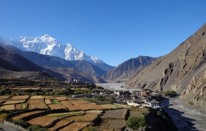 13. Kagbeni, một ngôi làng xinh đẹp được mệnh danh là Cổng vào Mustang, là một trong những ngôi làng nổi tiếng ở Nepal. Ngôi làng nằm ở độ cao 2.804 mét. Thời tiết ở Kagbeni hầu như khô ráo và nhiều gió.
