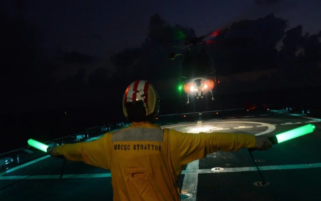 Tàu chỉ có độ giãn nước tối đa 4500 tấn - nghĩa là chỉ bằng một nửa so với tàu cảnh sát biển Đại Sơn của Trung Quốc với độ giãn nước 10.000 tấn. Nguồn ảnh: QQ.