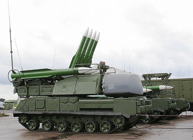 Khả năng chống nhiễu của radar trên xe mang phóng cao gấp 2 lần so với loại lắp trên TELAR 9A310 của Buk cơ bản.