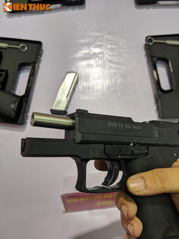 Mặc dù không có thông số chi tiết, tuy nhiên khẩu SVN 15 có phần nặng hơn so với khẩu SVN-88 khá nhiều.