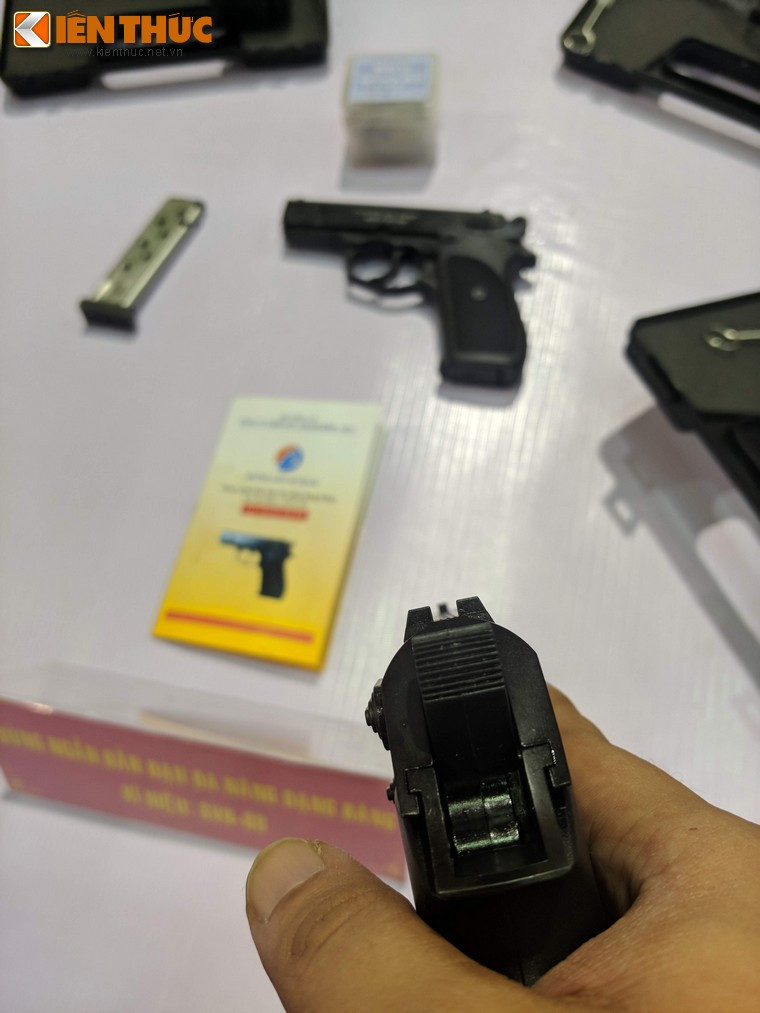 Súng ngắn SVN-88 có khả năng bắn được ba loại đạn bao gồm đạn cao su, đạn cay và đạn mã tử (đạn nổ).