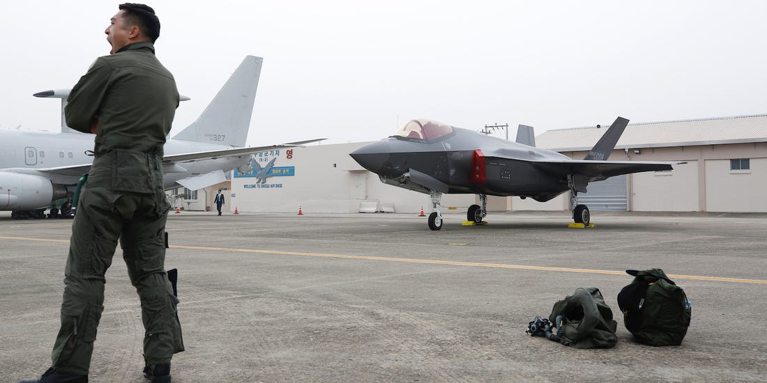 Hiện tại ở khu vực Đông Bắc Á, Hàn Quốc cùng Nhật Bản đang là hai quốc gia duy nhất sở hữu chiến đấu cơ F-35 từ Mỹ. Trong khi số lượng chiến đấu cơ F-35A mà Hàn Quốc sở hữu tính tới thời điểm hiện tại mới chỉ là 6 chiếc thì Nhật đã sở hữu 12 chiếc. Nguồn ảnh: WATM.