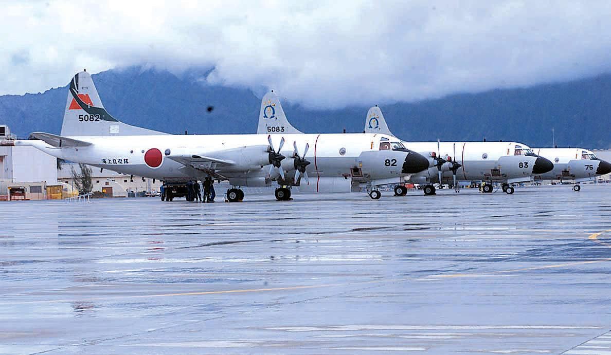 Các máy bay săn ngầm P-3 Orion được thiết kế bởi Lockheed Martin và được sản xuất từ năm 1961 cho tới năm 1990. Trong quá khứ, đây từng được coi là loại máy bay săn ngầm, tuần tra biển hiện đại và phổ biến bậc nhất lịch sử. Nguồn ảnh: Pinterest.