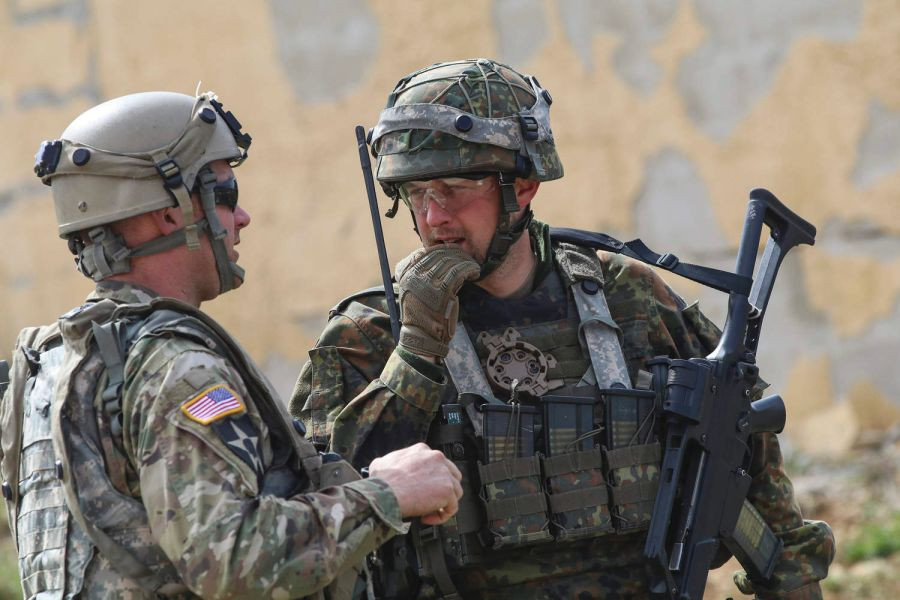 Saber Junction 19 năm nay có sự tham gia của 5400 lính tới từ 15 quốc gia NATO và đồng minh ở châu Âu bao gồm Armenia, Azerbaijan, Bosnia, BUlgaria, Croatia, Italia, Kosovo, Ba Lan, Ukraine, Thổ Nhĩ Kỳ,... Nguồn ảnh: BI.