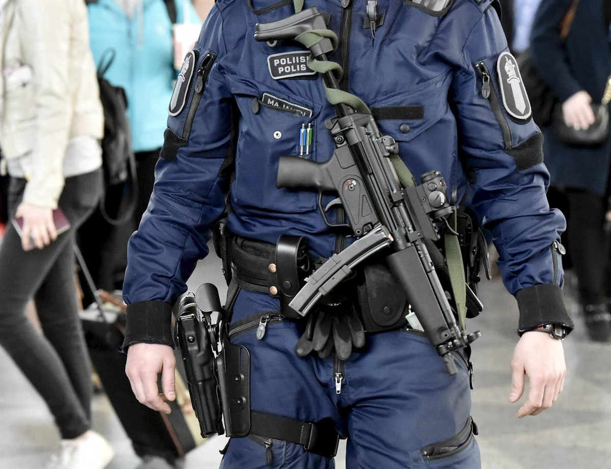 Phổ biến nhất trong đó là loại súng tiểu liên MP5 hoặc MP7. Đây đều là các loại súng tiểu liên phổ biến, được các lực lượng hành pháp trên khắp thế giới sử dụng do môi trường tác chiến đô thị chật hẹp. Nguồn ảnh: QQ.