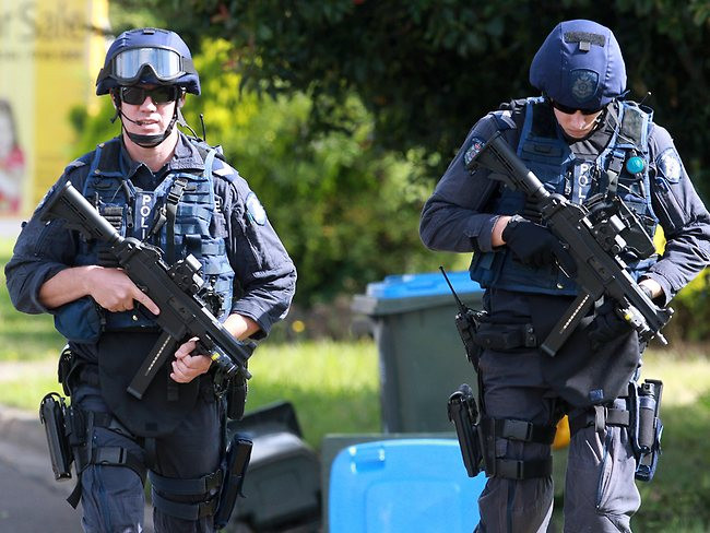 Tuy nhiên, các loại súng tiểu liên này thường có tầm bắn ngắn, khó có thể đối đầu trực diện được với những băng đảng hung hăng được "trang bị tận răng" của Mexico. Nguồn ảnh: QQ.