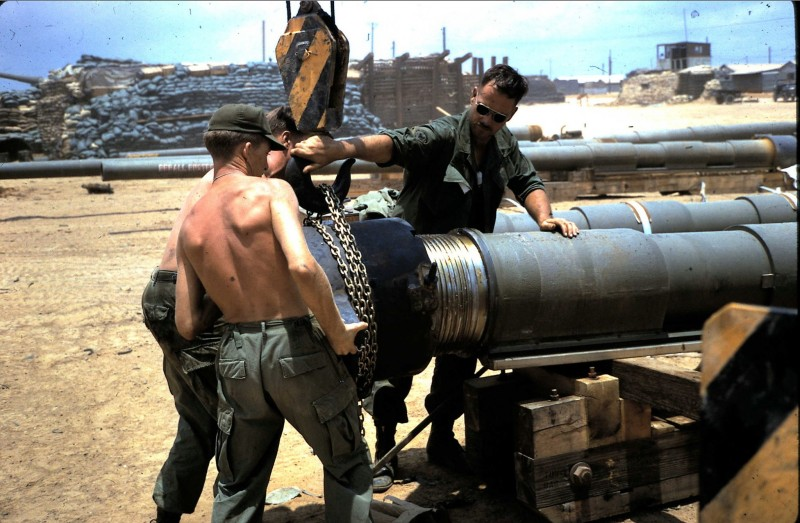 Theo tính toán của quân đội Mỹ, mỗi khẩu M107 sẽ bắn được khoảng từ 700 tới 1200 phát trước khi hệ thống rãnh bên trong nòng bị mòn, không còn đủ khả năng tạo lực xoắn cho viên đạn. Nguồn ảnh: Olive.