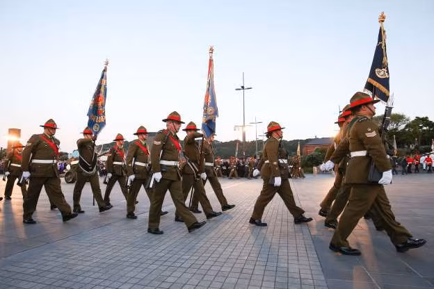 Lính New Zealand có chiếc mũ rộng vành giống với những... hướng đạo sinh. Nguồn ảnh: MSN.
