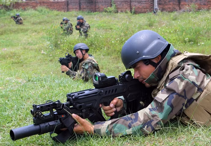 Loại súng phóng lựu này sử dụng cỡ đạn 30mm và hiện đang được Việt Nam sản xuất với định danh T-40 tại nhà máy Z111. Nguồn ảnh: QPVN.