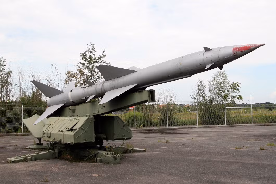 Đây không phải là lần đầu tiên tổ hợp tên lửa SAM-2 này bắn hạ được máy bay Dực Long 2. Trước đó, SAM-2 cũng từng hai lần hạ được loại mục tiêu bay tương tự. Nguồn ảnh: Sina.