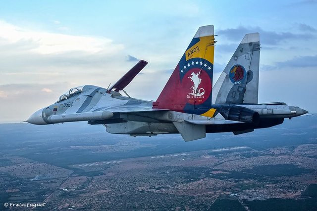 Su-30 hiện cũng là loại máy bay chủ lực, xương sống của lực lượng Không quân Venezuela. Ngoài quốc gia này, trên thế giới còn khoảng hơn 10 quốc gia khác cũng sử dụng Su-30 trong biên chế, trong đó có cả Việt Nam. Nguồn ảnh: QQ.