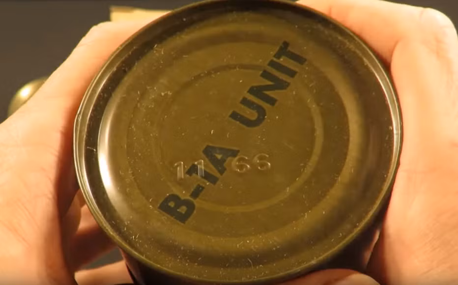 Hộp đồ ăn B-1A dập nổi ngày sản xuất từ tháng 11/1966. Nguồn ảnh: MREinfo.
