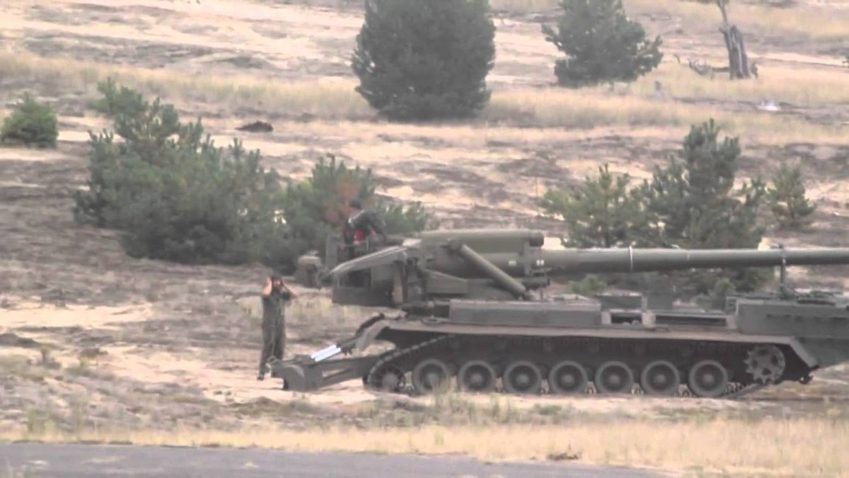 Truyền thông Nga khẳng định, việc trang bị pháo tự hành sẽ giúp lực lượng phòng thủ bờ biển của quốc gia này chống lại với các đợt tấn công, đổ bộ đường thủy trong tương lai. Nguồn ảnh: Pinterest.