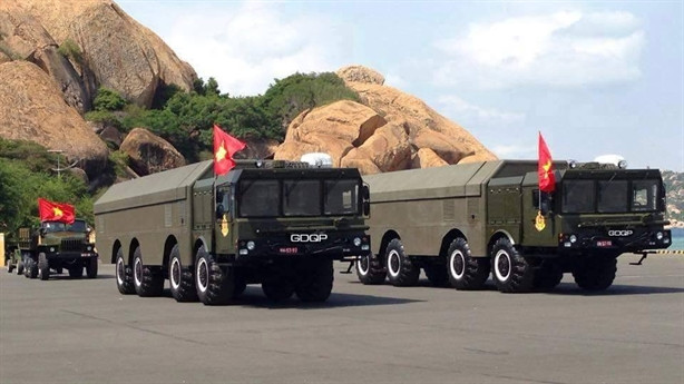 Mặc dù rất cồng kềnh với nhiều phương tiện hỗ trợ khác nhau, tuy nhiên K-300P Bastion-P có thể chuẩn bị chiến đấu chỉ trong vòng 3 đến 4 phút. Nguồn ảnh: QDND.