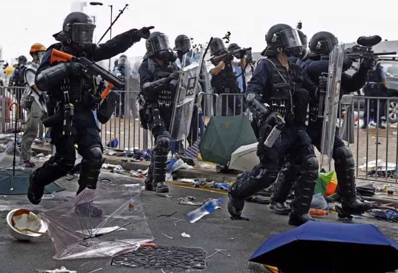 Ngoài ra, đôi khi lực lượng này còn được trang bị súng bắn đạn cao su nhưng với số lượng rất hạn chế. Nguồn ảnh: QQ.