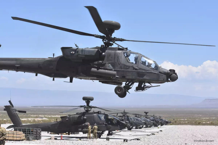 Hiện tại, loại trực thăng tấn công chủ lực trong biên chế của quân đội Mỹ là Apache AH-64. Loại trực thăng này không những được sử dụng bởi Mỹ mà còn được sử dụng bởi quân đội nhiều nước trên thế giới. Nguồn ảnh: Brown.