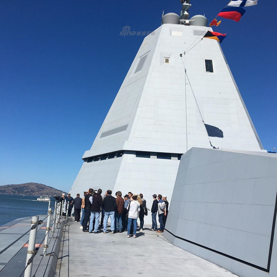 Theo tuyên bố của Hải quân Mỹ, việc phát hiện ra tàu khu trục hạm Zumwalt khó hơn gấp 50 lần so với các khu trục hạm truyền thống. Ngoài ra, các hệ thống radar kiểu cũ cũng khó có thể phát hiện được khu trục hạm này. Nguồn ảnh: Sina.