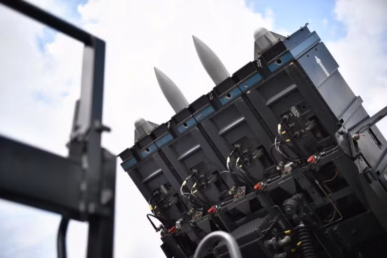 Tầm bắn của Python-5 vào khoảng 20 km trong khi đó với Derby, tầm bắn tối đa có thể lên tới 50km và tiêu diệt được mục tiêu ở độ cao tối đa 16.000 mét. Nguồn ảnh: 123RF.