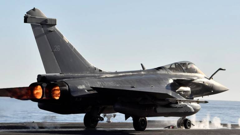 Theo hợp đồng hoàn chỉnh được hai nước ký kết hồi năm 2016, Ấn Độ sẽ nhận toàn bộ 36 chiến đấu cơ Rafale từ Pháp trước năm 2022. Nguồn ảnh: QQ.