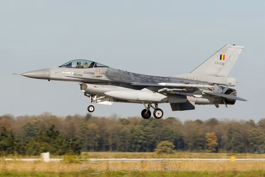 Về phía không quân Bỉ, thông cáo báo chí của họ nêu rõ: “Sau một tháng bảo vệ không phận Baltic, chúng tôi đã thực hiện 109 lần xuất kích với tổng thời gian hoạt động là 191 giờ".