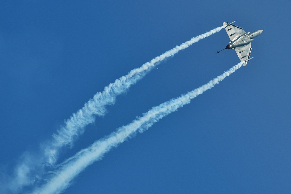 HAL Tejas là loại máy bay chiến đấu do Ấn Độ sản xuất từ năm 2001 nhưng tới nay mới chỉ được sản xuất 32 chiếc do có giá thành quá cao, lên tới 40 triệu USD cho mỗi chiếc. Nguồn ảnh: Livejounal.