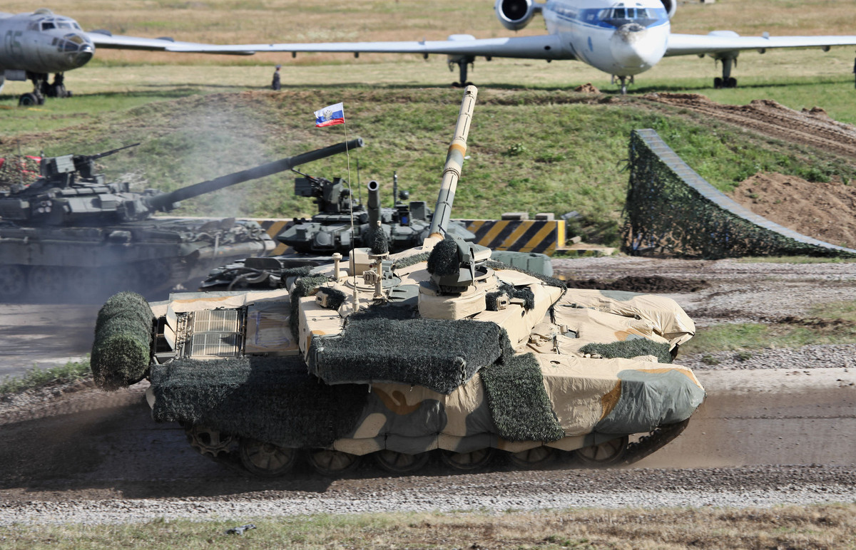 Khẩu pháo được trang bị trên T-90M cũng được cải tiến, đây là khẩu pháo 125mm nòng trơn loại 2A82-1M - khẩu pháo được Nga sử dụng trên xe tăng T-14 Armata hiện đại nhất thế giới hiện nay. Nguồn ảnh: Rumil.