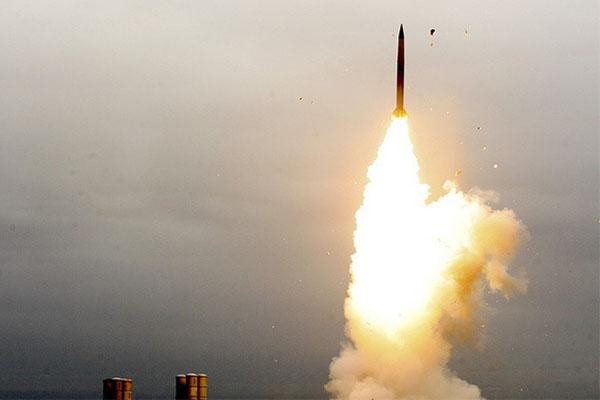 Hiện tịa, Nga đang nghiên cứu và hoàn thiện khả năng đánh chặn của loại tên lửa được cho là "hiện đại nhất thế giới" này. Các thông số kỹ thuật của S-500 vẫn rất mù mờ nhưng nhiều nguồn tin khẳng định, khả năng của S-500 sẽ "vượt xa sức tưởng tượng của phương Tây". Nguồn ảnh: Rumil.