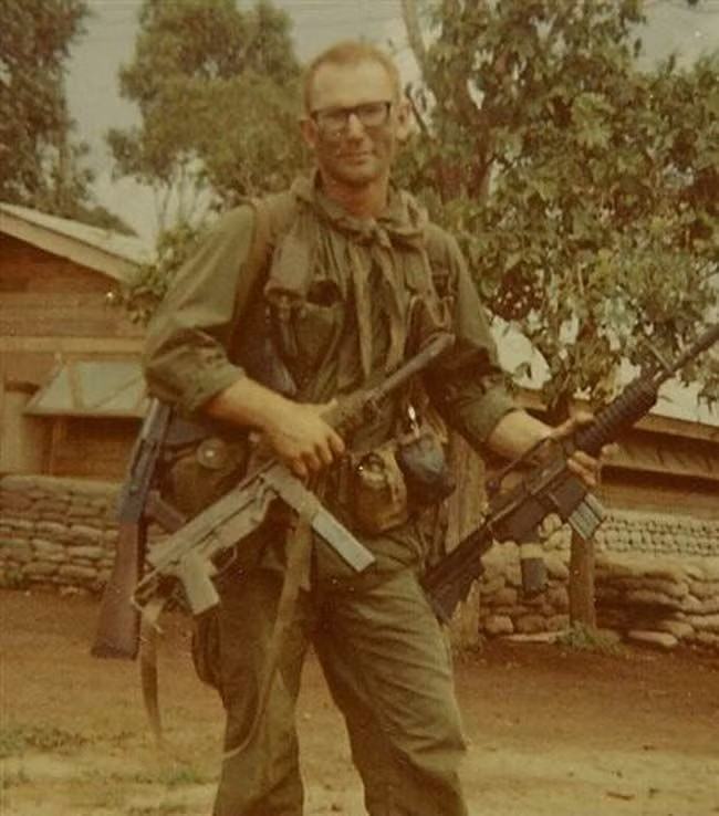 Sau khi tới địa điểm tập kết, những toán binh này bắt đầu thực hiện những cuộc di chuyển dài ngày trong rừng với mục đích duy nhất là tìm và lần theo dấu vết của quân ta. Nguồn ảnh: Pinterest.