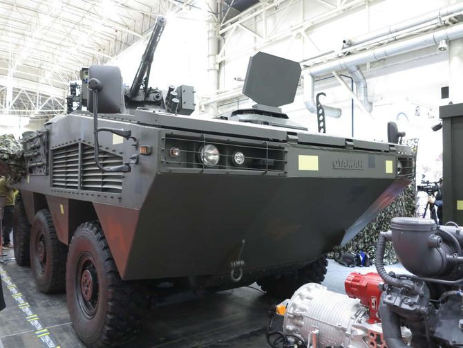 Các giá để đồ này có thể giúp binh lính bên trong xe tiết kiệm được không gian, nhất là trong trường hợp sơ tán, cần có không gian cho thương binh nằm cáng. Nguồn ảnh: Livejournal.