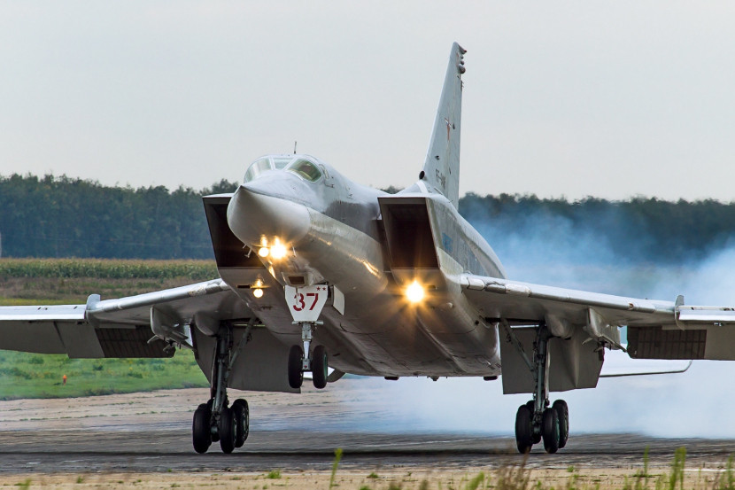 Loại máy bay ném bom này được sản xuất cho tới năm 1997. Tới nay, có gần 500 chiếc Tu-22M đang hoạt động và tất cả đều nằm trong biên chế Không quân Nga. Nguồn ảnh: NI.