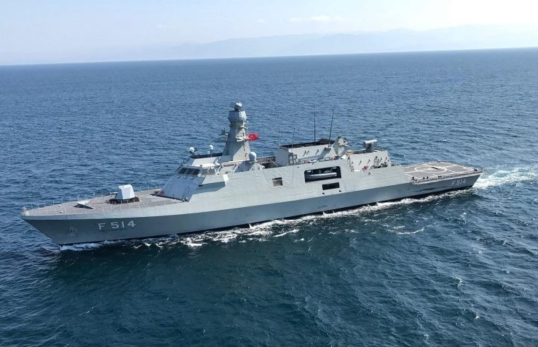 Điều đặc biệt trong bài phát biểu của Tổng thống Erdogan là ông đã tiết lộ, khác với 3 chiếc thuộc lớp Milgem đã được Hải quân Thổ Nhĩ Kỳ tiếp nhận trước đó, trên TCG Kinaliada đã có những thay đổi đáng kể về trang bị, đặc biệt là vũ khí.