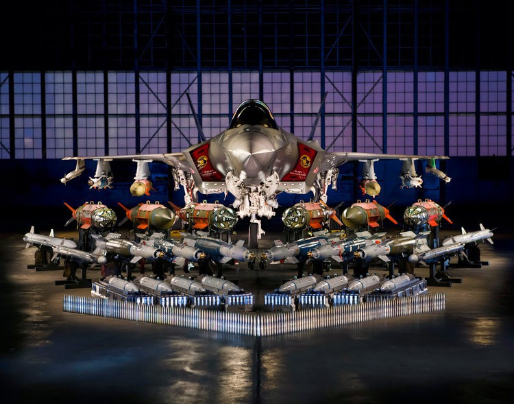 Nếu nhìn vào những công nghệ mà nó sở hữu, đối phương có rất ít cơ hội để tiếp cận siêu chiến đấu cơ này.