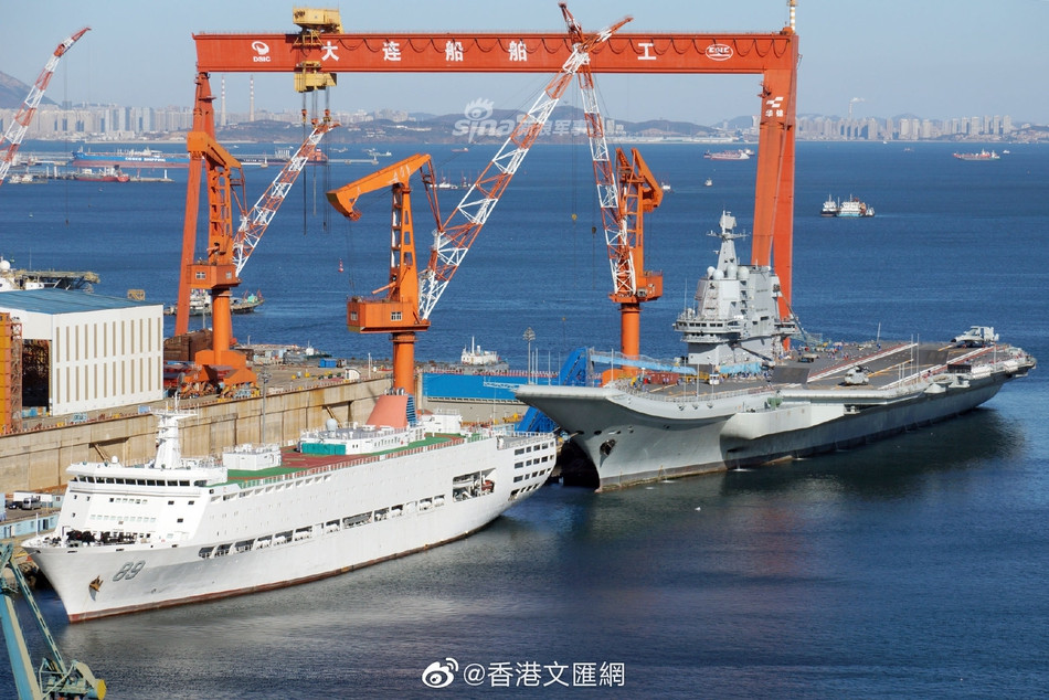 Theo tính toán, tàu sân bay Type 001A sẽ mang theo được từ 38 tới 40 máy bay các loại, trong đó có 32 chiếc tiêm kích phản lực J-15, 6 chiếc Z-18 và 2 trực thăng Z-9. Nguồn ảnh: Sina.