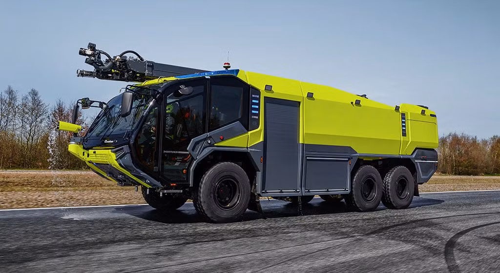 Điều này nghiễm nhiên cũng là một trong những yếu tố lực lượng cứu hoả Việt Nam rất cần khi tại các thành phố lớn, đường phố thường rất chật hẹp và nhiều ngõ ngách khó tiếp cận. Nguồn ảnh: Rosenbauer.