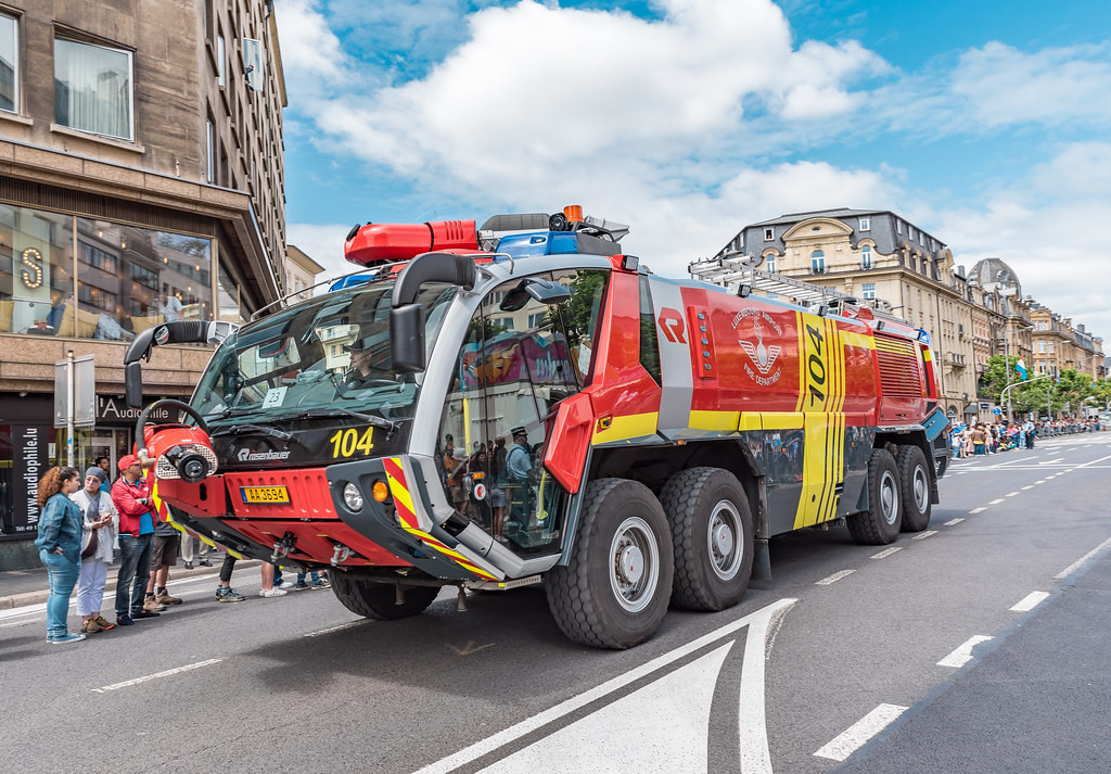 Để phục vụ mục đích cứu hoả của mình, xe được trang bị một thùng chứa nước với công suất tối đa 12.500 lít, kèm theo đó là 1500 lít bọt và 250 kg bột - trang bị này cho phép xe chữa cháy Panther đối phó với đủ mọi loại hoả hoạn, từ cháy hoá chất, cháy xăng dầu cho tới cháy thông thường. Nguồn ảnh: Rosenbauer.