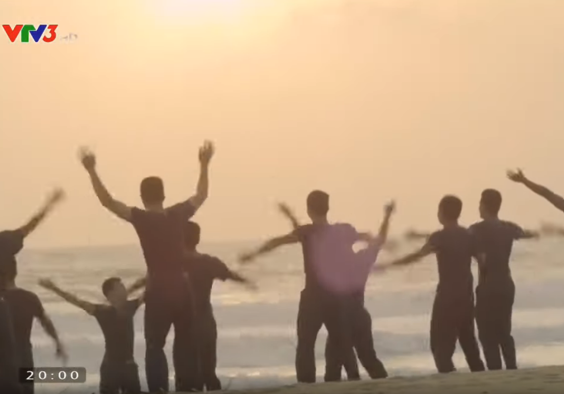 Huấn luyện thể lực là một yêu cầu bắt buộc với mọi trường quân đội. Nguồn ảnh: VTV.